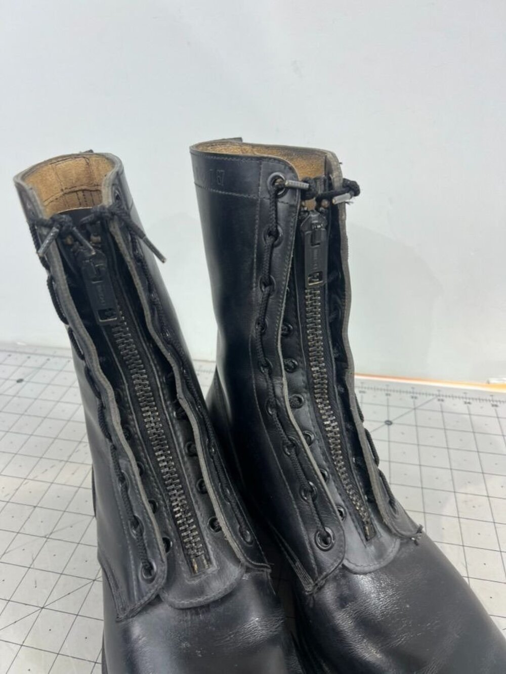 Black Leather Military Combat Flight Boots Zip/Lace Sz. 9 Vintage Vietnam Era - Picture 2 of 11